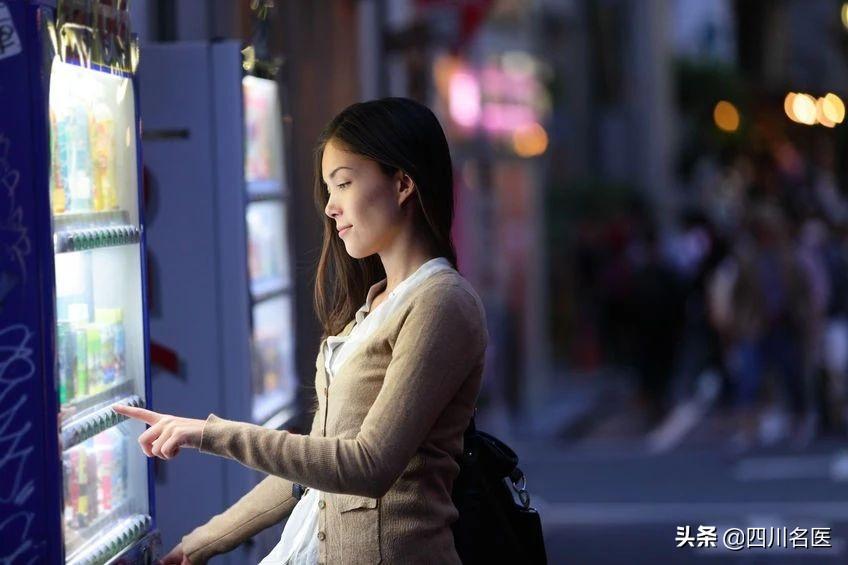 饑一頓飽一頓，年輕人胃癌的重要誘因