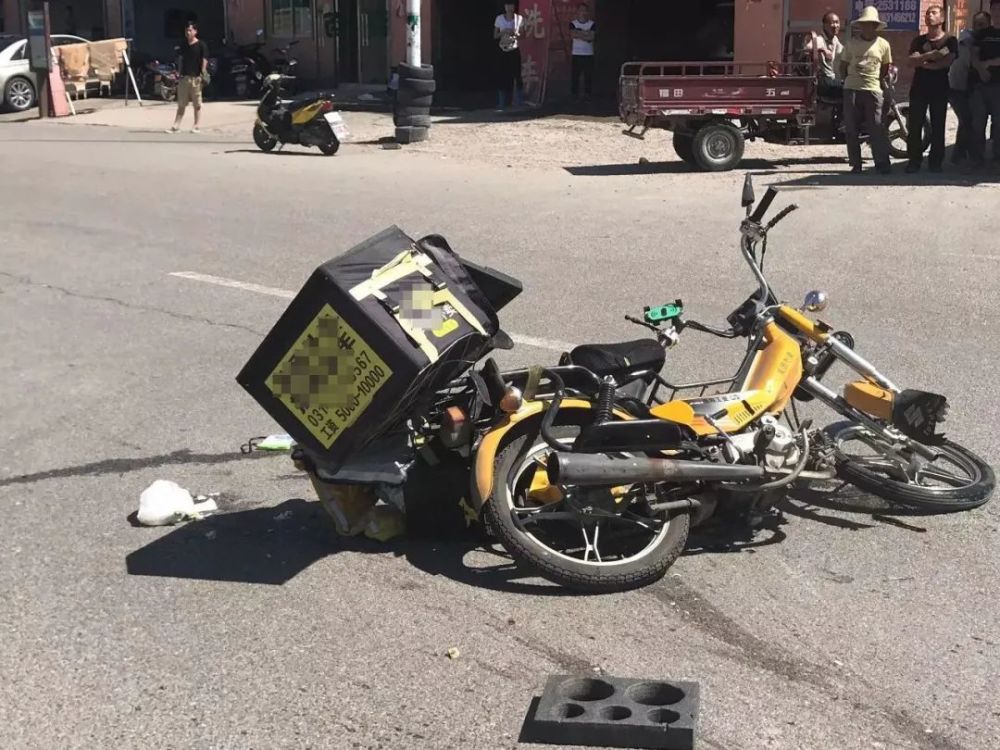外賣員撞止車柱骨折事件深度解析